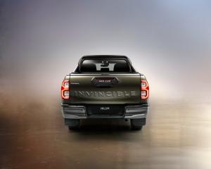 Toyota Hilux Invincible Double Cab 2020 года  (WW)